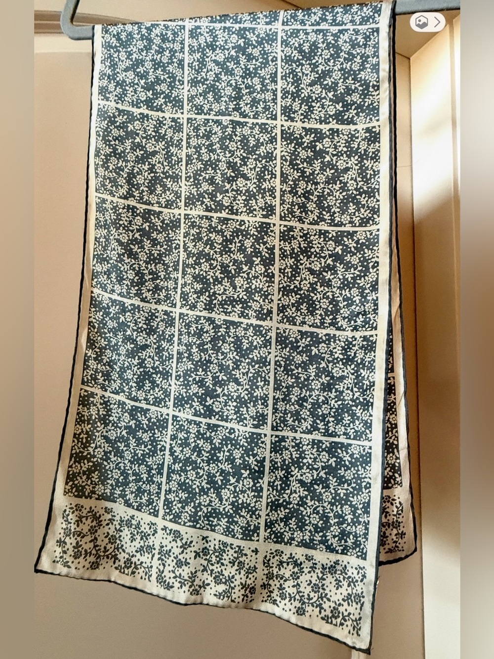 Vtg Robinson Golluber All Silk Anne Klein Blue Floral Grid,Cream Border Luxury